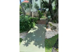 805 W Oakland Park Blvd #4, Oakland Park, FL 33311, Sold 08/16/22