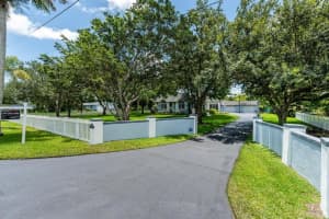 11000 SW 25th St, Davie, FL 33324, Sold 08/25/22