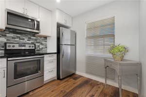 605 Oaks Dr, Pompano Beach, FL 33069, Sold 05/04/23