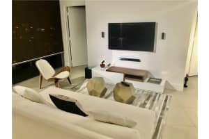 92 SW 3rd St APT 1606, Miami, FL 33130, Sold 07/28/22