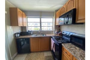 2401 NW 41st Ave, Lauderhill, FL 33313, Sold 11/04/22