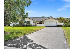 175 NW 108th Ave, Coral Springs, FL 33071 Sold 01/23/23