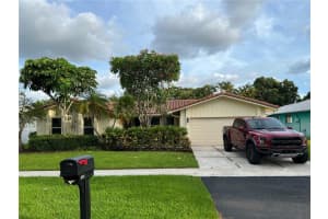 871 E Plantation Cir, Plantation, FL 33324, Sold 09/26/22