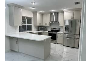 871 E Plantation Cir, Plantation, FL 33324, Sold 09/26/22