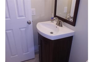 660 Tennis Club Dr APT 108, Fort Lauderdale, FL 33311, Sold 08/12/22