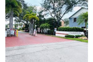 10120 NW 3rd St, Pembroke Pines, FL 33026, Sold 09/27/22