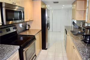 6900 NW 78th Ct, Tamarac, FL 33321, Sold 08/04/22