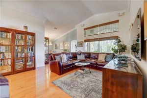 512 Cascade Falls Dr, Weston, FL 33327, Sold 08/17/22