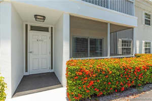 6381 Bay Club Dr, Fort Lauderdale, FL 33308, Sold 12/15/22