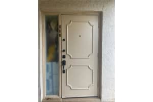 2541 Aragon Blvd #113, Sunrise, FL 33322, Sold 08/10/22