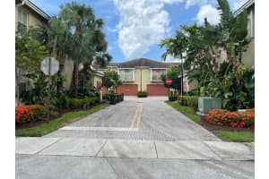 4720  Mimosa Pl   909, Coconut Creek, FL 33073 Sold 08/18/22
