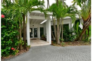 7610 Center Bay Dr, North Bay Village, FL 33141, Sold 09/29/22