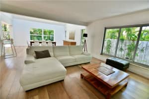 7610 Center Bay Dr, North Bay Village, FL 33141, Sold 09/29/22