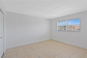 1200 SW 52nd Ave Apt 203-1, North Lauderdale, FL 33068, Sold 09/29/22