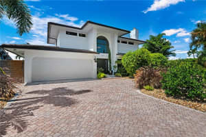 2211 NE 15th Ct, Fort Lauderdale, FL 33304, Sold 08/26/22