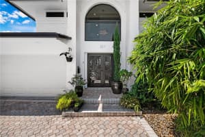 2211 NE 15th Ct, Fort Lauderdale, FL 33304, Sold 08/26/22