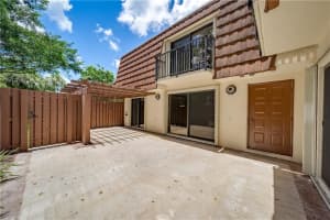 836 SW 118th Ter   836, Davie, FL 33325 Sold 09/08/22