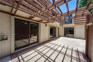 836 SW 118th Ter   836, Davie, FL 33325 Sold 09/08/22