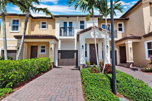 6934 Long Pine Cir, Coconut Creek, FL 33073, Sold 08/15/22