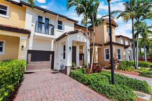 6934 Long Pine Cir, Coconut Creek, FL 33073, Sold 08/15/22
