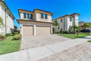8545 E Baypoint Cir, Pompano Beach, FL 33076, Sold 02/27/23