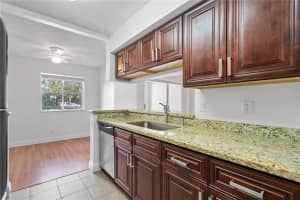9833 Westview Dr APT 812, Coral Springs, FL 33076, Sold 07/29/22