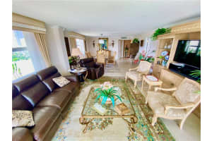 1  Las Olas Circle   502, Fort Lauderdale, FL 33316 Sold 08/26/22