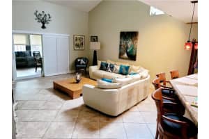 671  Woodgate Cir   0, Sunrise, FL 33326 Sold 09/14/22