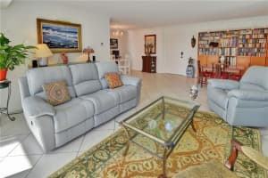 2715 N Ocean Blvd   2A, Fort Lauderdale, FL 33308 Sold 09/26/22