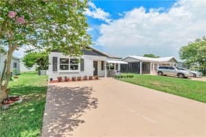 5707 NW 84th Ter, Tamarac, FL 33321 Sold 08/05/22