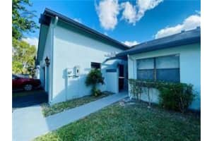 8118 NW 100th Dr, Tamarac, FL 33321 Sold 08/12/22