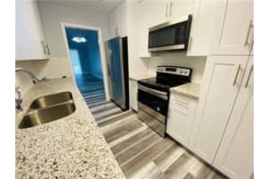 8118 NW 100th Dr, Tamarac, FL 33321 Sold 08/12/22
