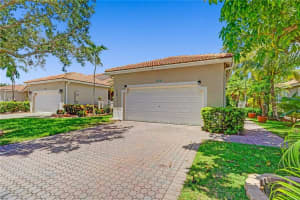 2601 E Aragon Blvd   6, Sunrise, FL 33313 Sold 08/26/22