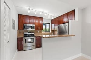 50 SE 12th St   122, Boca Raton, FL 33432 Sold 08/12/22