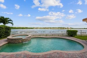 953  Crestview Cir, Weston, FL 33327 Sold 08/04/22