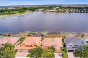 953  Crestview Cir, Weston, FL 33327 Sold 08/04/22