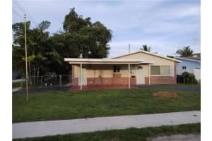 846 NW 10th Ave, Dania Beach, FL 33004 Sold 12/05/22