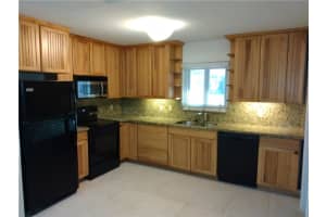 846 NW 10th Ave, Dania Beach, FL 33004 Sold 12/05/22