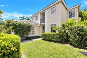 8181  Hampton Wood Dr, Boca Raton, FL 33433 Sold 11/14/22