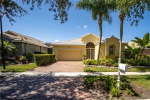 10030  Diamond Lake Drive, Boynton Beach, FL 33437 Sold 09/15/22