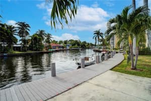 3000 NE 16th Ave   102, Oakland Park, FL 33334 Sold 08/12/22