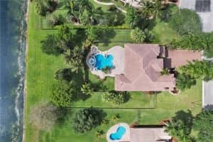 3747  Saratoga Ln, Davie, FL 33328 Sold 09/12/22