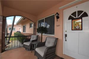 1281 NW 44th St, Deerfield Beach, FL 33064 Sold 11/15/22