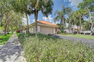 9350 NW 18TH DR, Plantation, FL 33322 Sold 10/07/22