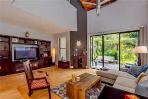 89 NE 17th Ct   89, Fort Lauderdale, FL 33305 Sold 09/12/22