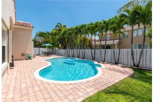 1581 SW 191st Ter, Pembroke Pines, FL 33029 Sold 08/18/22