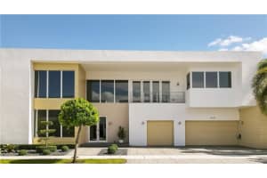 10230 NW 74th Ter, Doral, FL 33178 Sold 10/31/22