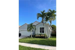 9573 S Lago Dr, Boynton Beach, FL 33472 Sold 08/22/22