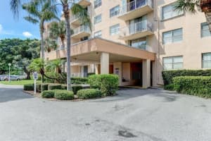 470  Executive Center Dr   4-M, West Palm Beach, FL 33401 Sold 11/03/22