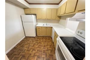 470  Executive Center Dr   4-M, West Palm Beach, FL 33401 Sold 11/03/22